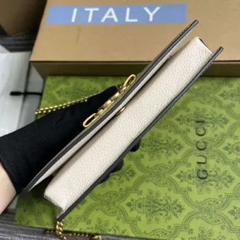 Gucci 746056 Řetízková peněženka s propleteným G hadí mašlí bílá