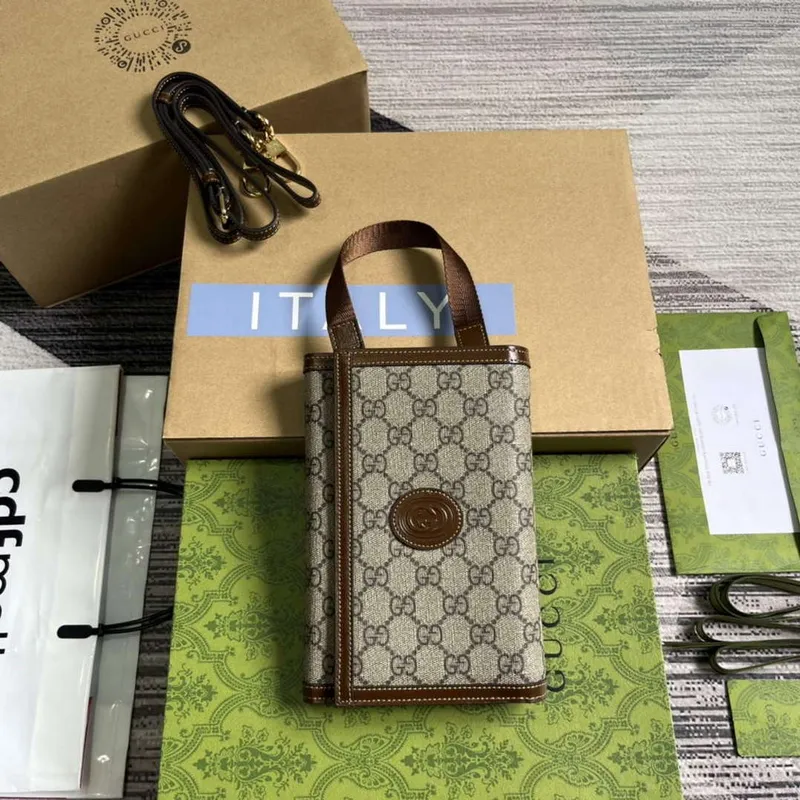 Gucci 724358 GG Kabelková peněženka Hnědá
