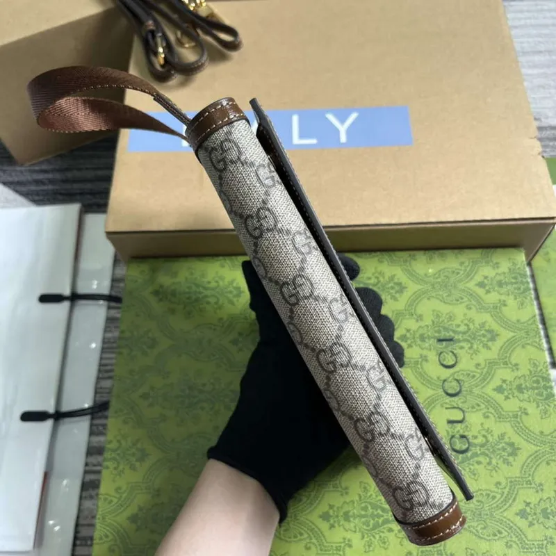 Gucci 724358 GG Kabelková peněženka Hnědá