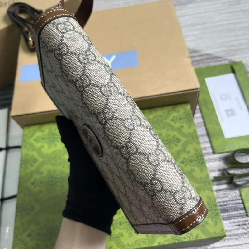 Gucci 724358 GG Kabelková peněženka Hnědá