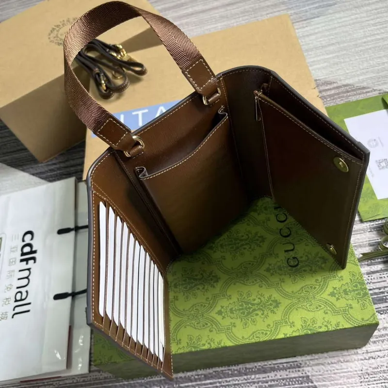 Gucci 724358 GG Kabelková peněženka Hnědá