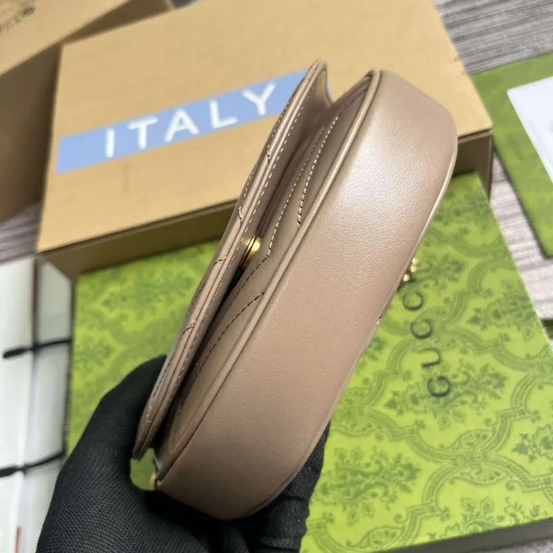 Gucci 746431 GG Marmont Matelassé Chain Mini Bag Mléčný čaj