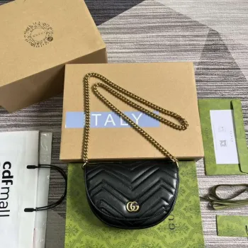 Gucci 746431 GG Marmont Matelassé Chain Mini Bag Černá