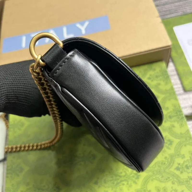 Gucci 746431 GG Marmont Matelassé Chain Mini Bag Černá