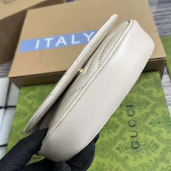 Gucci 746431 GG Marmont Matelassé Chain Mini Bag Bílá