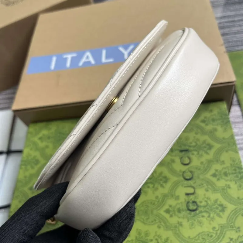 Gucci 746431 GG Marmont Matelassé Chain Mini Bag Bílá