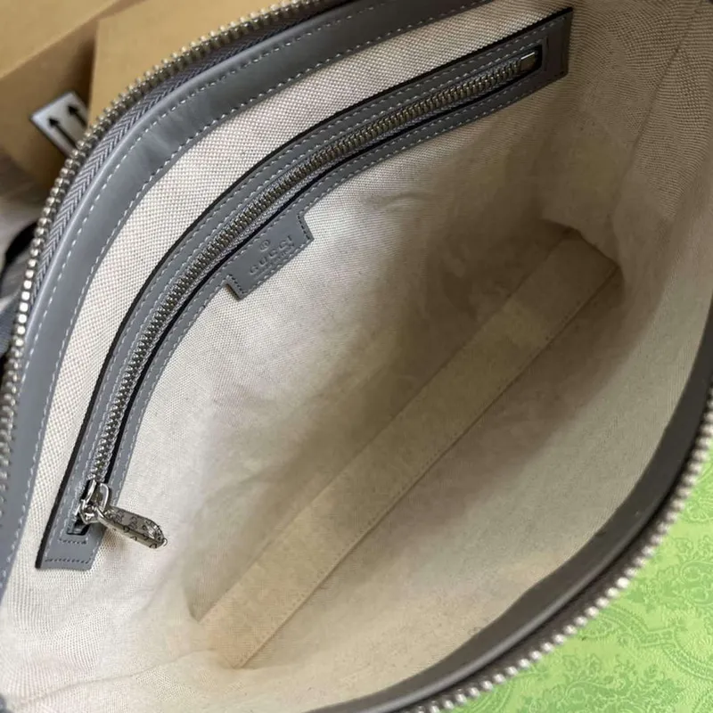 Gucci 696009 GG Embossed Střední Messenger Taška Šedá