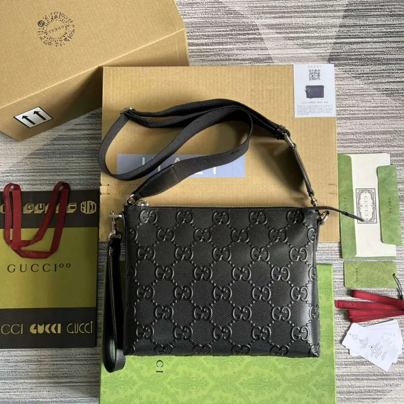 Gucci 696009 GG Embossed Střední Messenger Taška Černá