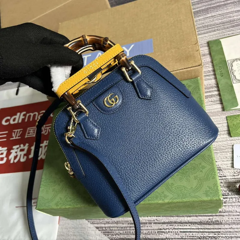 Gucci 715775 Gucci Diana Mini Tote Bag Královsky modrá kůže