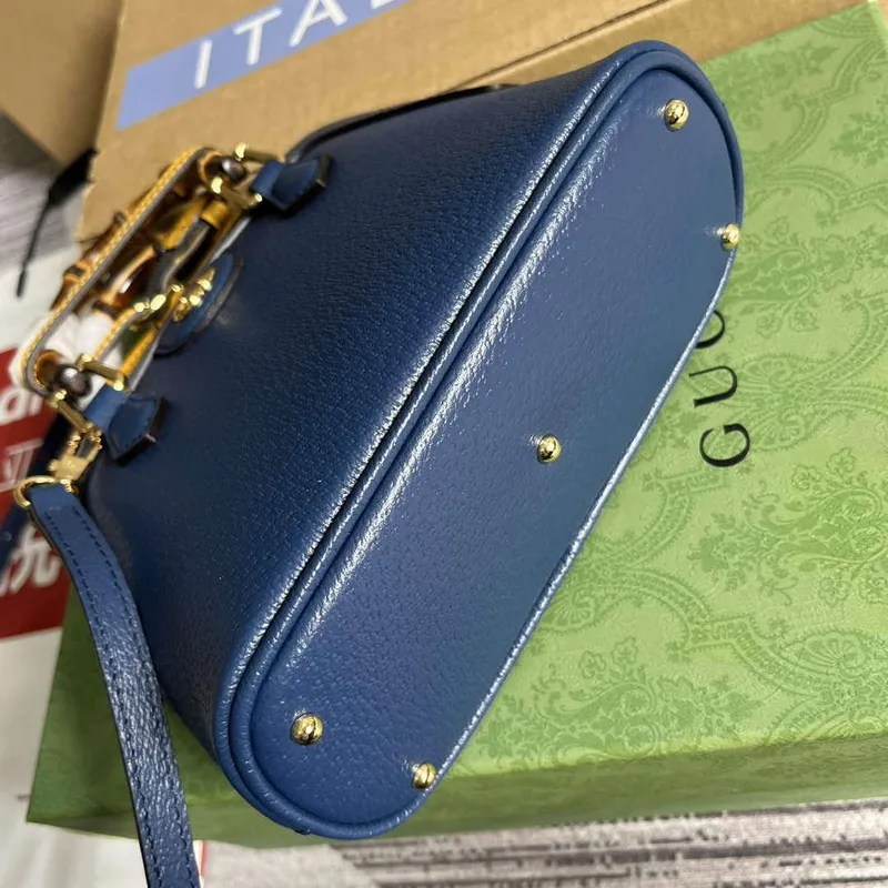 Gucci 715775 Gucci Diana Mini Tote Bag Královsky modrá kůže