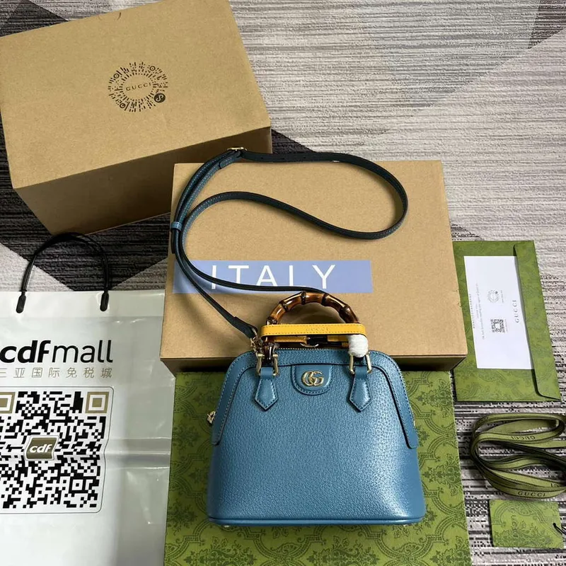 Gucci 715775 Gucci Diana Mini Tote Bag modrá kůže