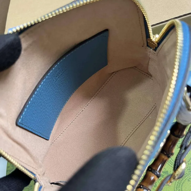 Gucci 715775 Gucci Diana Mini Tote Bag modrá kůže