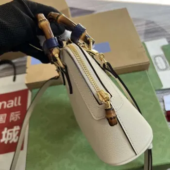 Gucci 715775 Gucci Diana Mini Tote Bag Bílá kůže