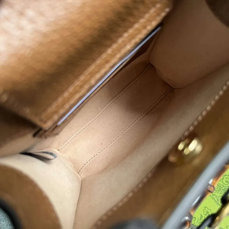 Gucci 739079 Diana Mini Tote Bag Cuir kůže