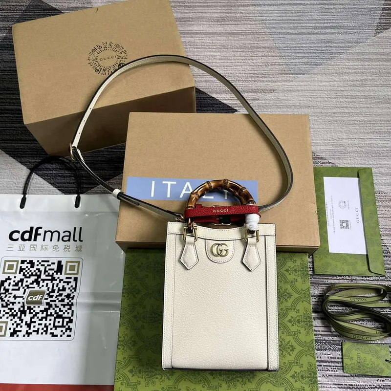 Gucci 739079 Diana Mini Tote Bag Bílá Kůže