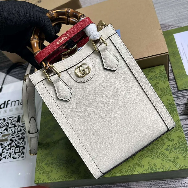 Gucci 739079 Diana Mini Tote Bag Bílá Kůže
