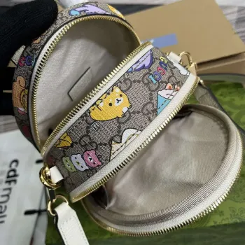 Gucci 725654 Gucci taška s vícero funkcemi s potiskem zvířat