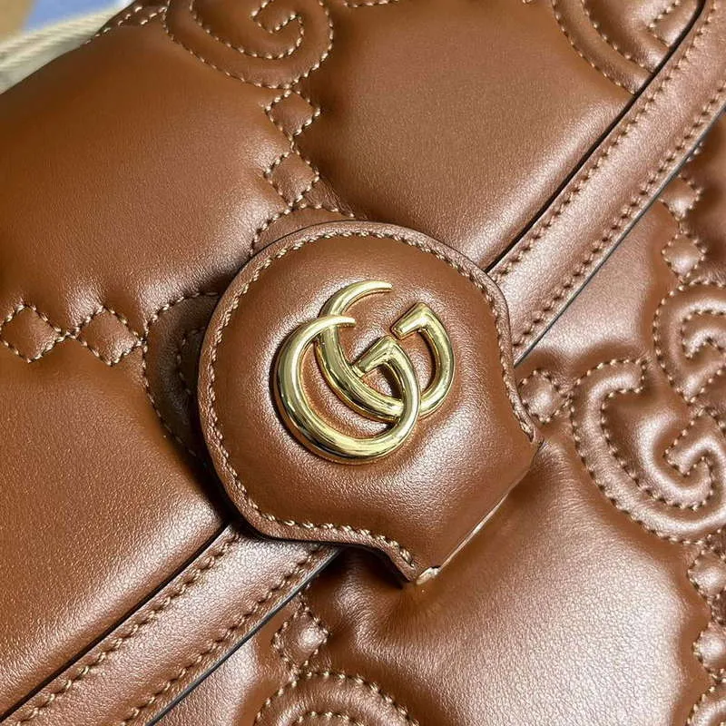 Gucci 736877 GG Matelassé Kabelka Hnědá