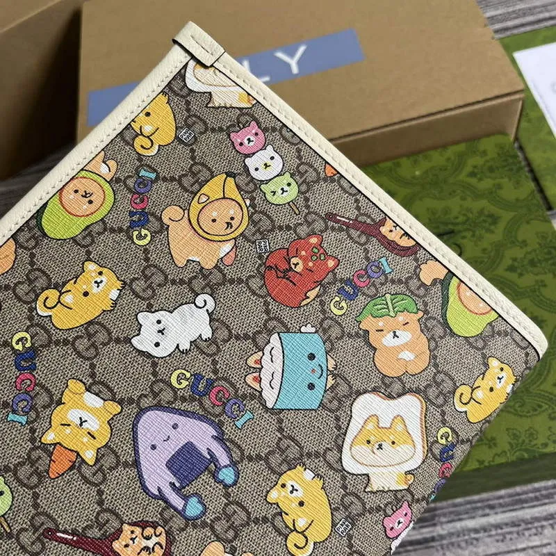 Gucci 736753 toaletní taška s potiskem zvířat