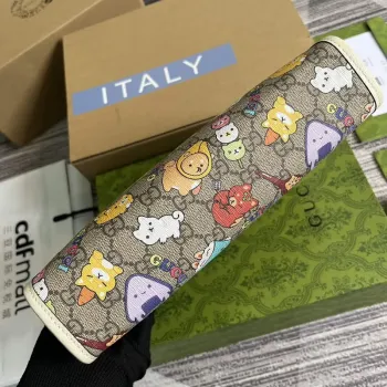 Gucci 736753 toaletní taška s potiskem zvířat