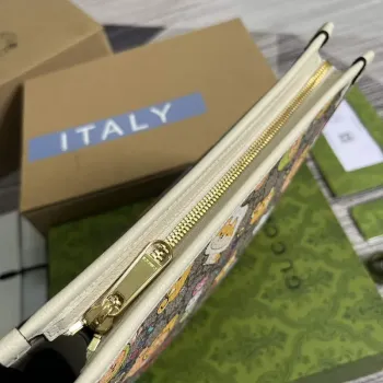 Gucci 736753 toaletní taška s potiskem zvířat