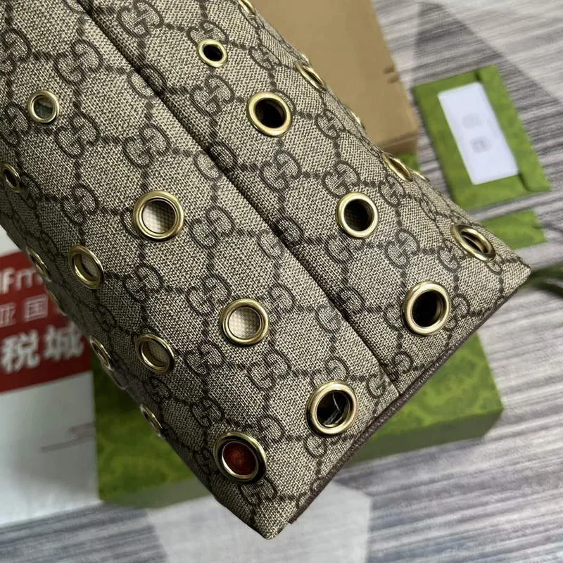 Gucci 631685 Ophidia GG střední taška hnědá