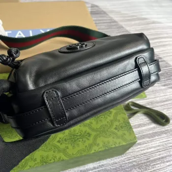 Gucci 725696 Kabelka přes rameno s tonálním Double G Černá