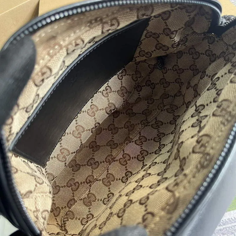 Gucci 725696 Kabelka přes rameno s tonálním Double G Černá
