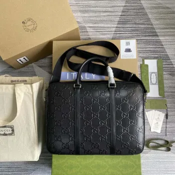 Gucci 658573 Pánská taška s embosovaným GG černá