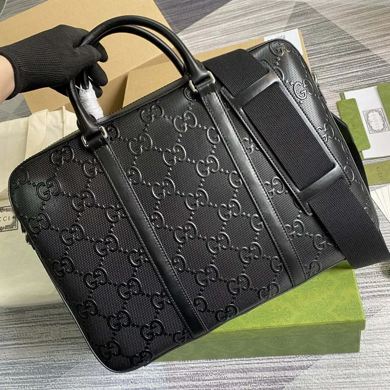 Gucci 658573 Pánská taška s embosovaným GG černá