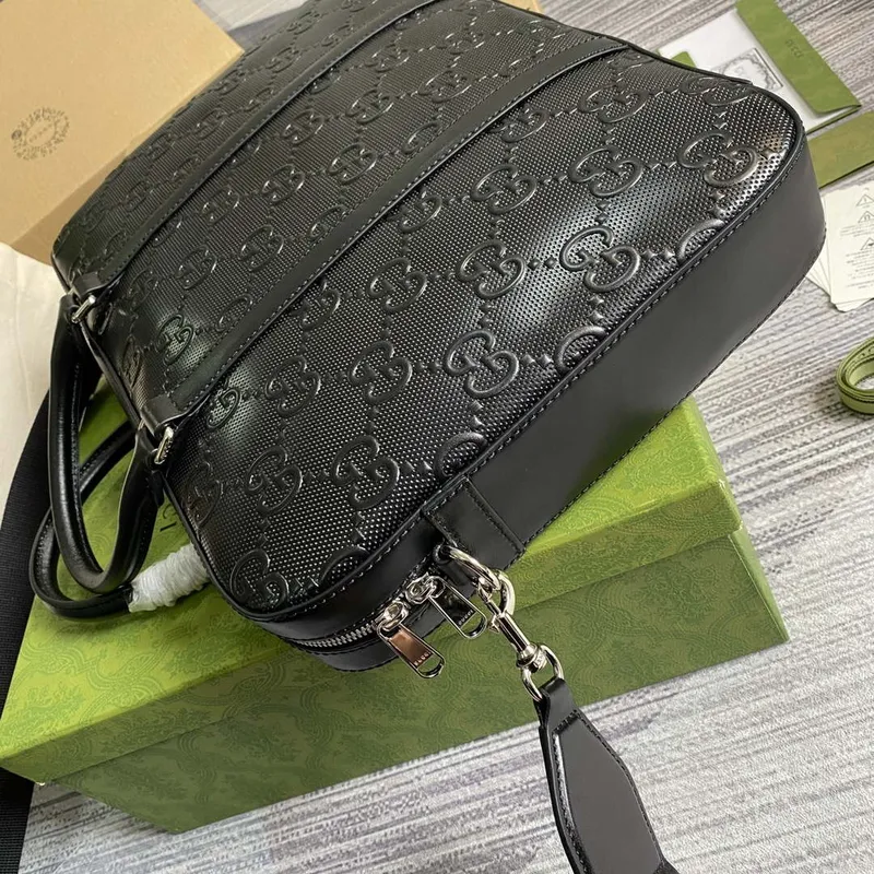 Gucci 658573 Pánská taška s embosovaným GG černá