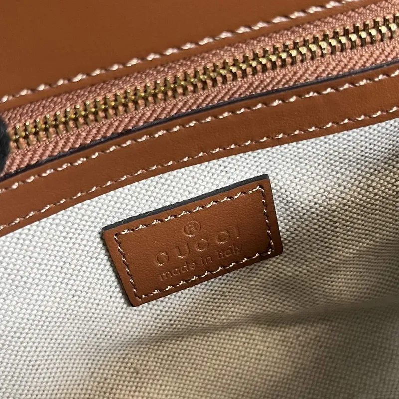 Gucci 724529 GG Matelassé Malá Taška Hnědá