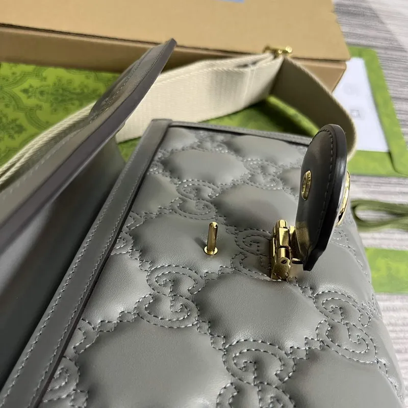Gucci 724529 GG Matelassé Malá Taška Světle šedá