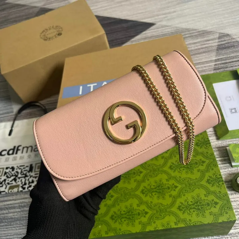 Gucci 725215 Gucci Blondie kontinentální řetízková peněženka Světle růžová