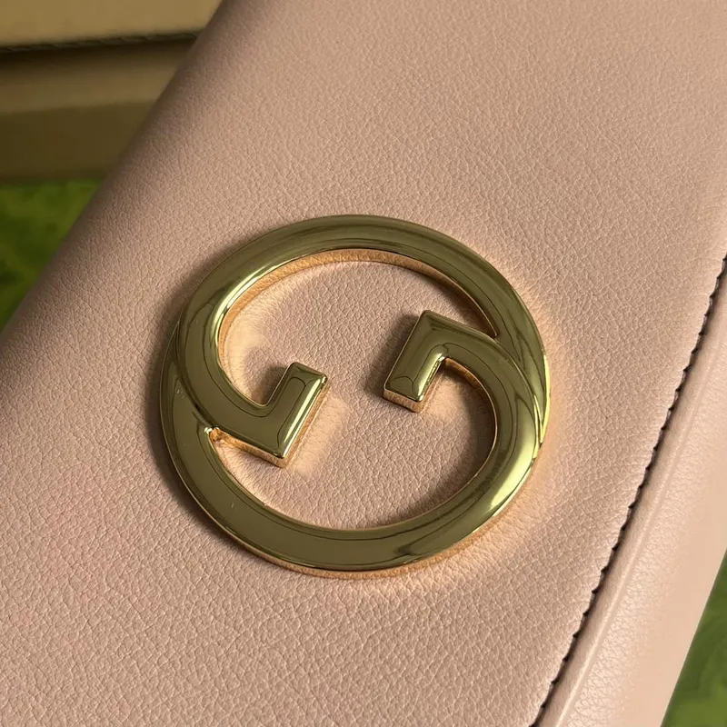 Gucci 725215 Gucci Blondie kontinentální řetízková peněženka Světle růžová
