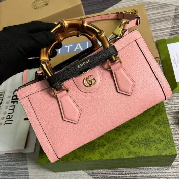Gucci 735153 Gucci Diana Malá Kabelka Přes Rameno Růžová