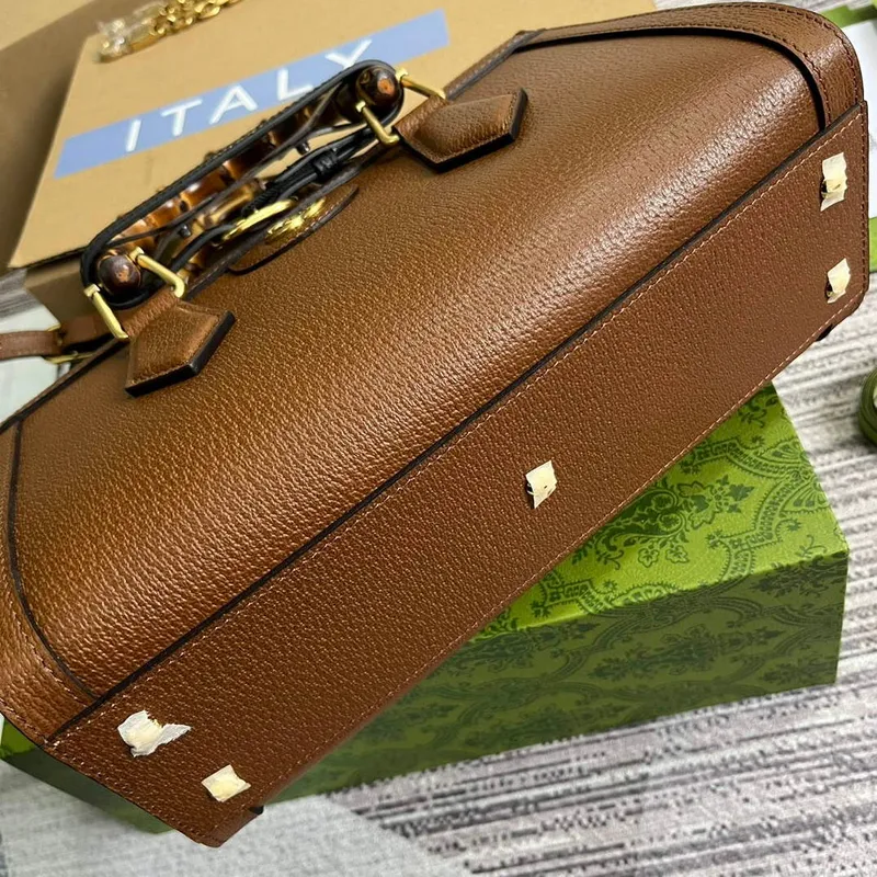 Gucci 735153 Gucci Diana Malá Kabelka přes Rameno Hnědá