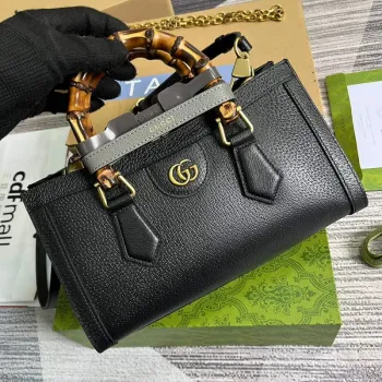 Gucci 735153 Gucci Diana Malá Kabelka přes Rameno Černá