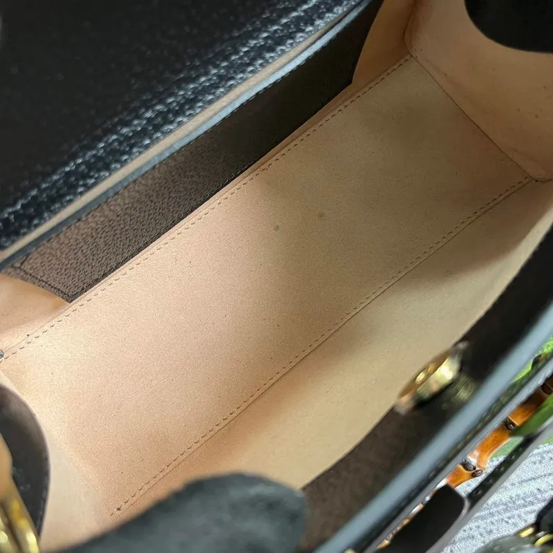 Gucci 735153 Gucci Diana Malá Kabelka přes Rameno Černá