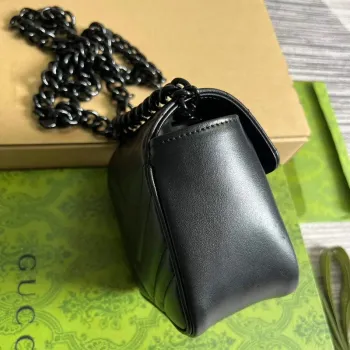 Gucci 739599 GG Marmont Pásková taška Černá