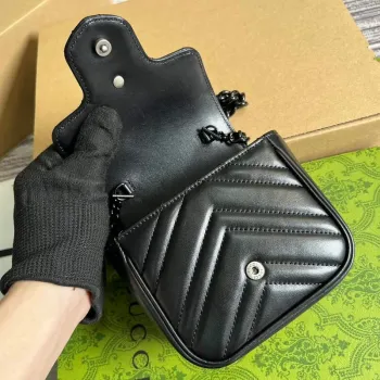 Gucci 739599 GG Marmont Pásková taška Černá