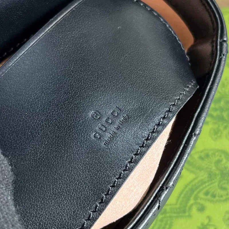 Gucci 739599 GG Marmont Pásková taška Černá