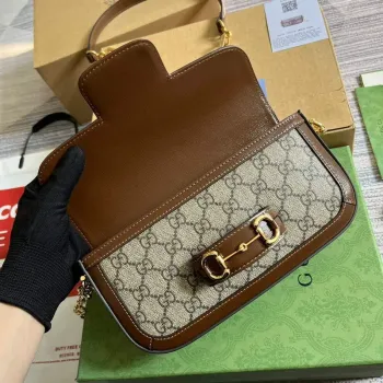 Gucci 735178 Gucci Horsebit 1955 malá kabelka přes rameno Hnědá