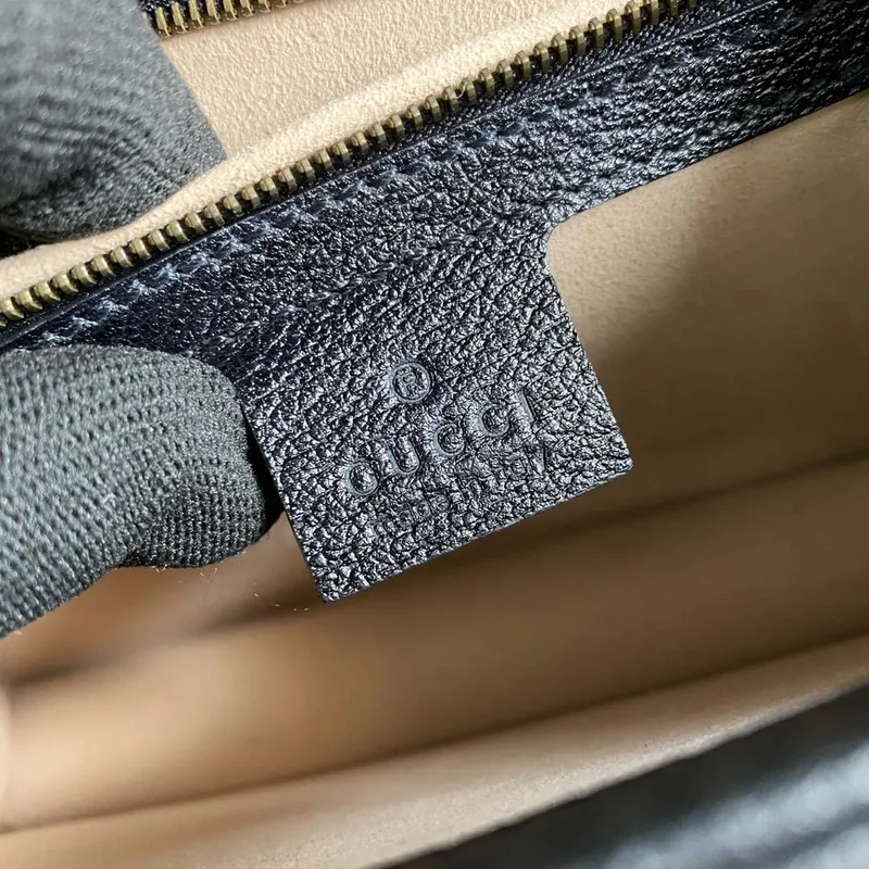 Gucci 651055 Ophidia GG malá kabelka s horním uchopem z kůže černá