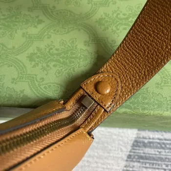 Gucci 739076 ramenní taška Aphrodite s Double G Cuir