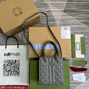 Gucci 696123 GG Marmont Matelassé Mini Taška Šedá