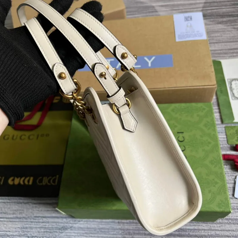 Gucci 696123 GG Marmont Matelassé Mini Taška Bílá