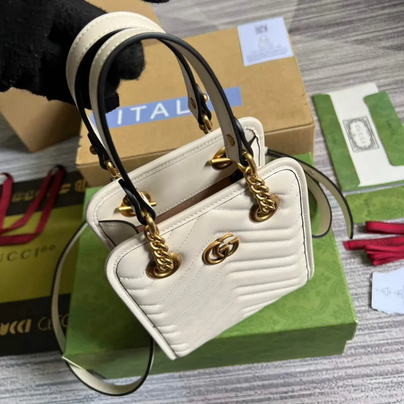 Gucci 696123 GG Marmont Matelassé Mini Taška Bílá