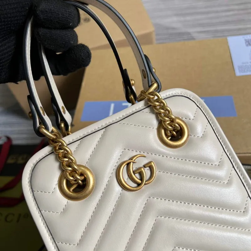Gucci 696123 GG Marmont Matelassé Mini Taška Bílá