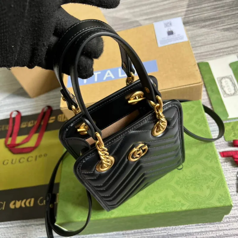Gucci 696123 GG Marmont Matelassé Mini Taška Černá